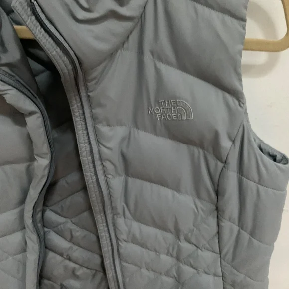 Woman’s small - Picture 3 of 3